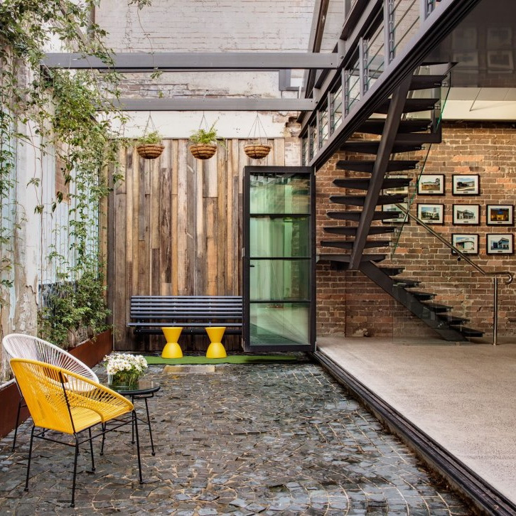 Лестницы из металла